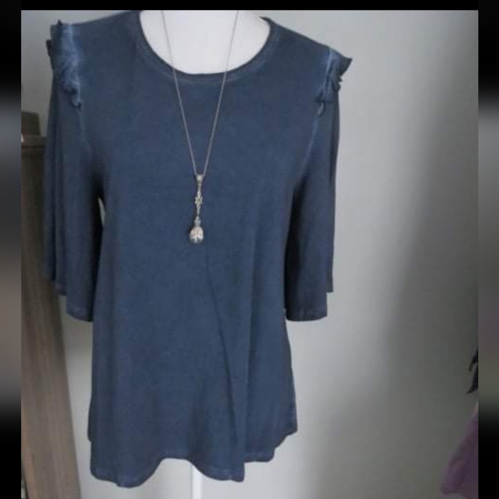Hyku blue ruffle sleeve top S